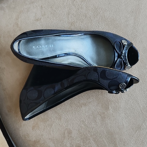 Coach! Black Poala open Calf peep toe wedge monogram logo size 6.5 - Picture 12 of 14